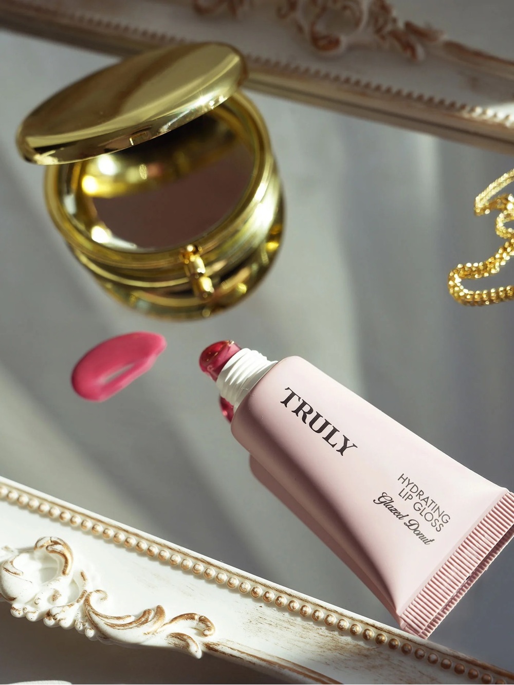 🍩 TRULY Glazed Doughnut Hydrating Lip Gloss | Hyaluronic acid + Shea Butter.NIB